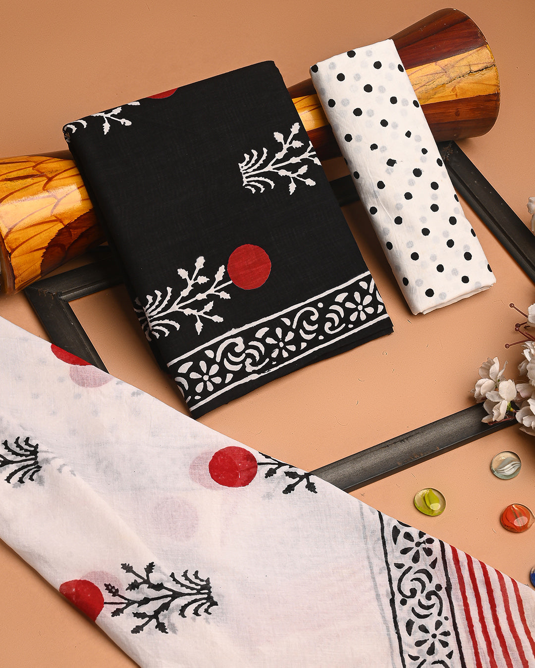 Elegant White & black Hand Block Printed Cotton Suit With Cotton Dupatta (BSCOTMU67)