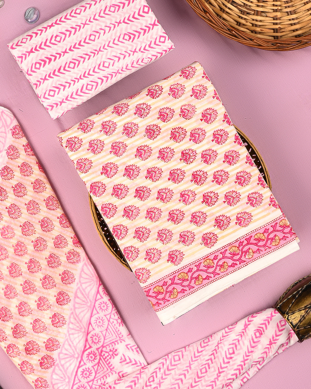 Traditional Sanganeri Printed Cotton Suit With Cotton Dupatta (BSCOTMU91)