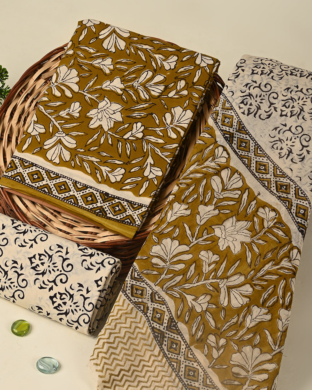 Elegant Sanganeri Printed  Cotton Suit With Cotton Dupatta (BSCOTMU112)