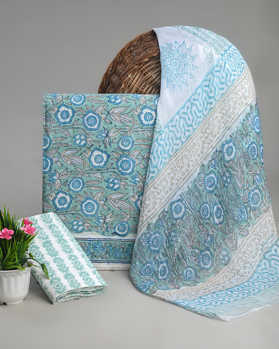 Premium Blue And White Floral Sanganeri Print Cotton Suit With Chiffon Dupatta (BSCOTCH25)