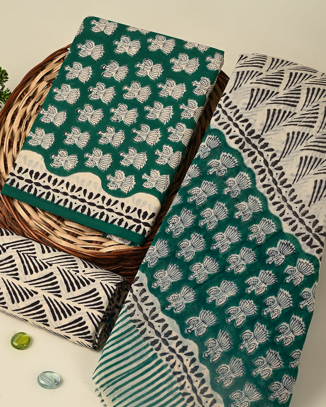 Premium Sanganeri Printed  Cotton Suit With Cotton Dupatta (BSCOTMU97)