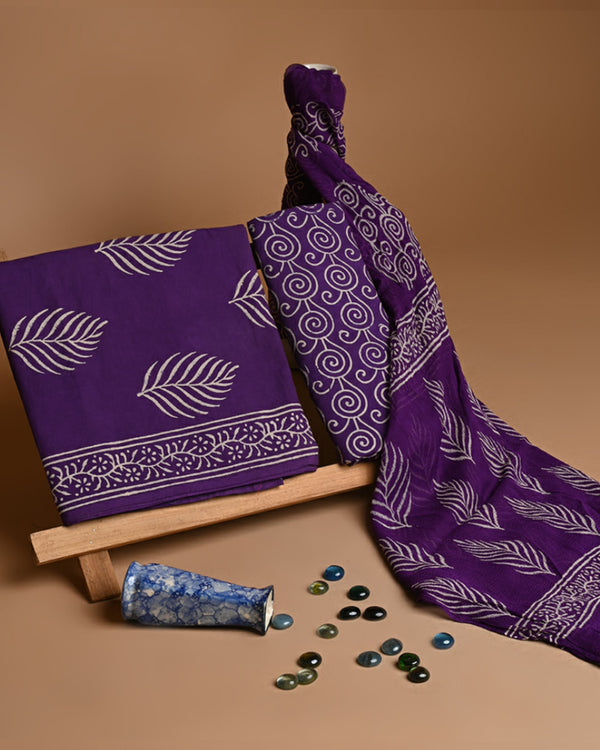 Hand Block Discharge Printed Cotton Suit With Chiffon Dupatta